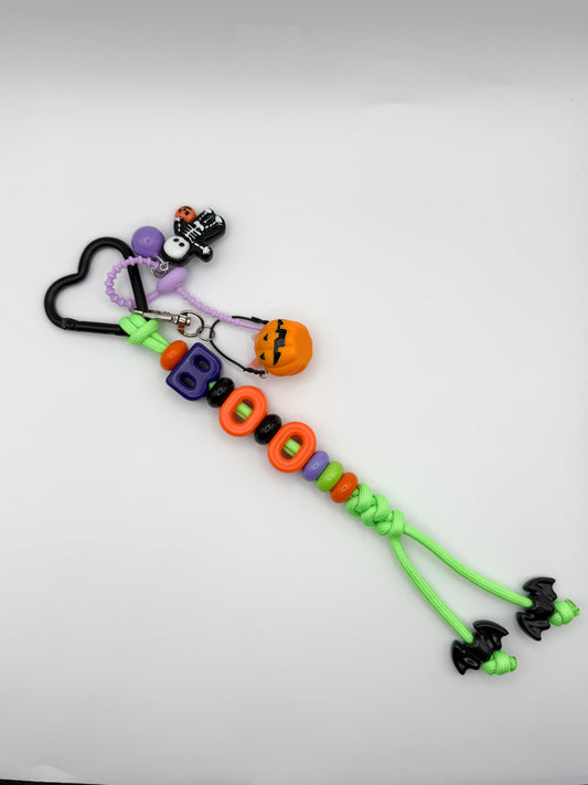 Boo (green paracord / orange boo bucket)